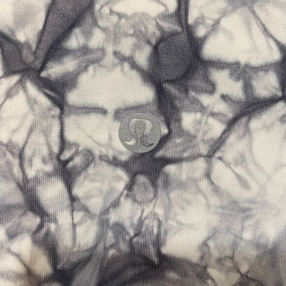 Lululemon Shibori Leggings 23" - Picture 2 of 4